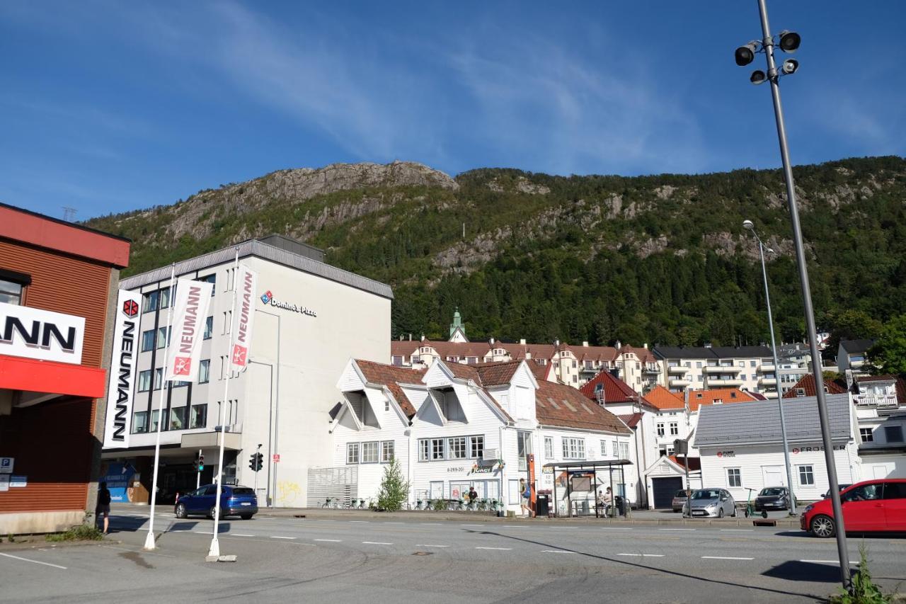 Charming Bergen House, Rare Historic House From 1779, Whole House Appartement Buitenkant foto